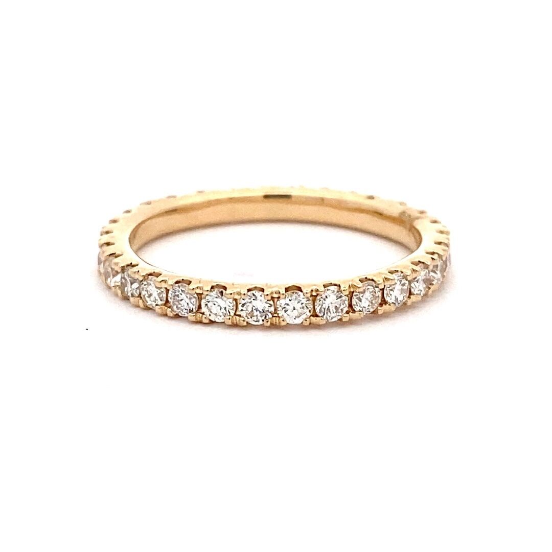 0.90ctw Diamond Eternity Band in 14k Yellow Gold