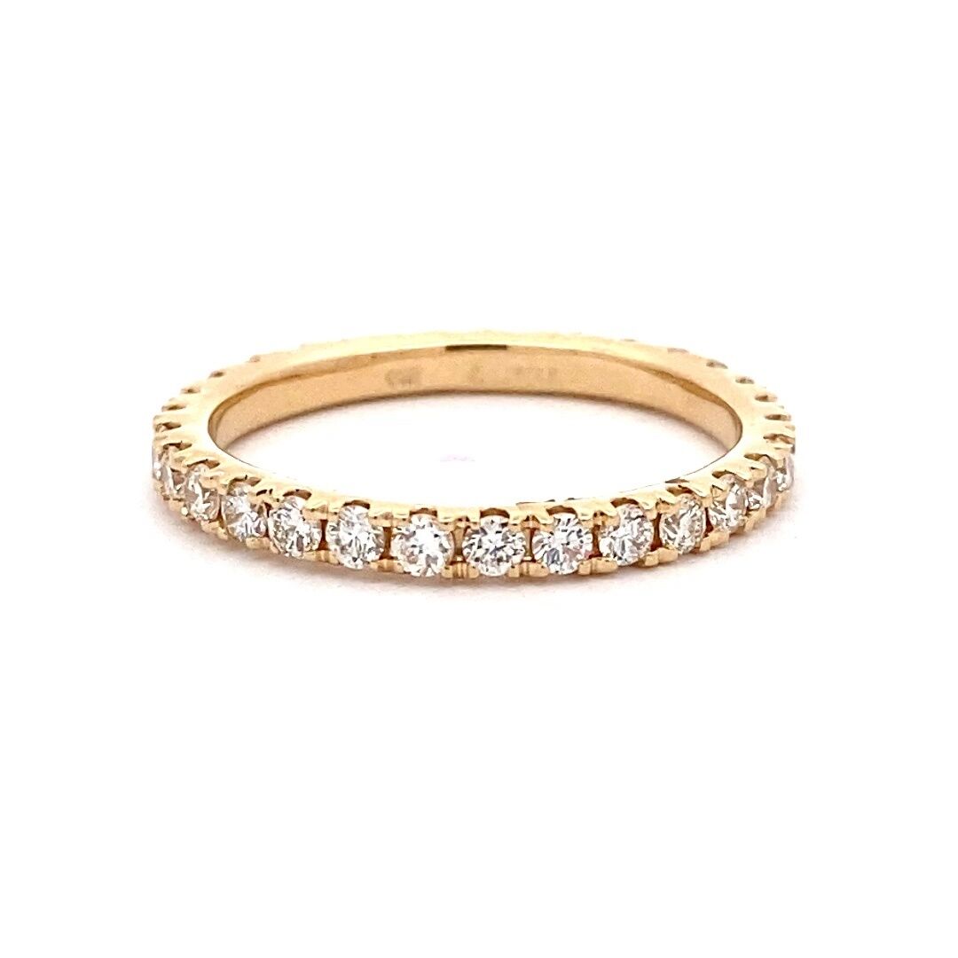0.90ctw Diamond Eternity Band in 14k Yellow Gold