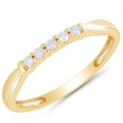 A yellow gold diamond band set with 5 round brilliant diamonds