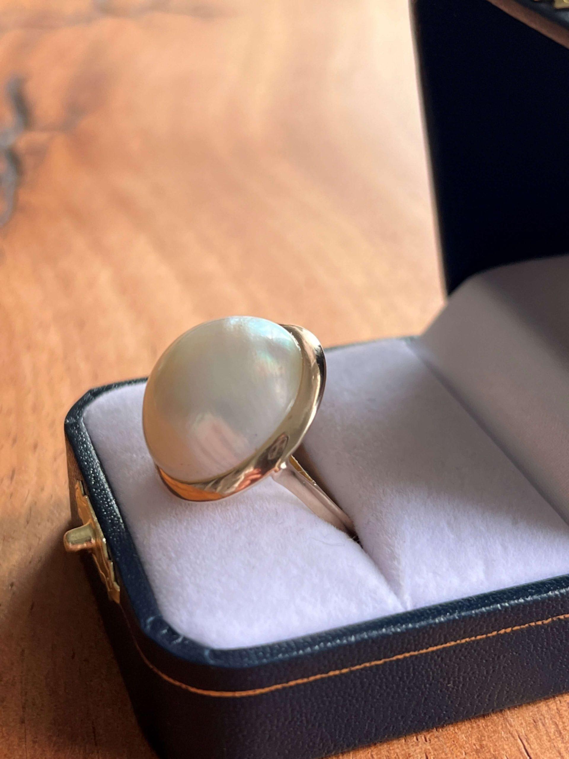 Estate 14K Yellow Gold Freshwater Mabe Pearl Ring