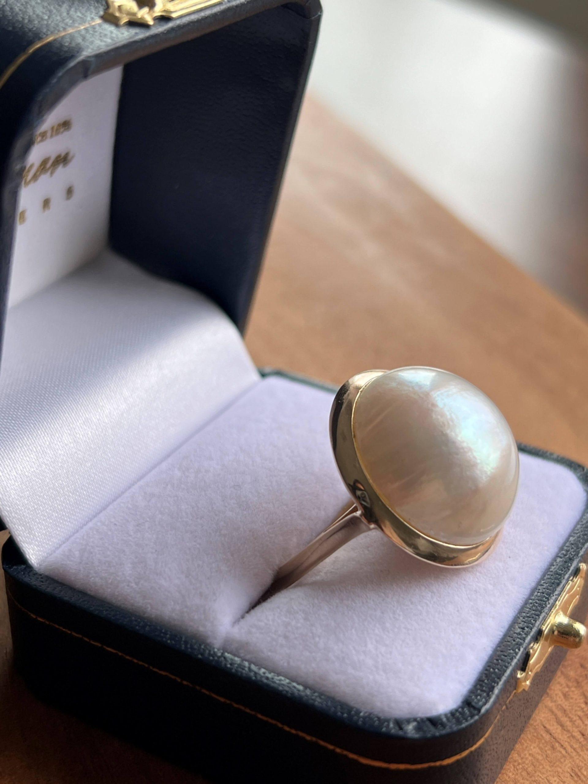 Estate 14K Yellow Gold Freshwater Mabe Pearl Ring