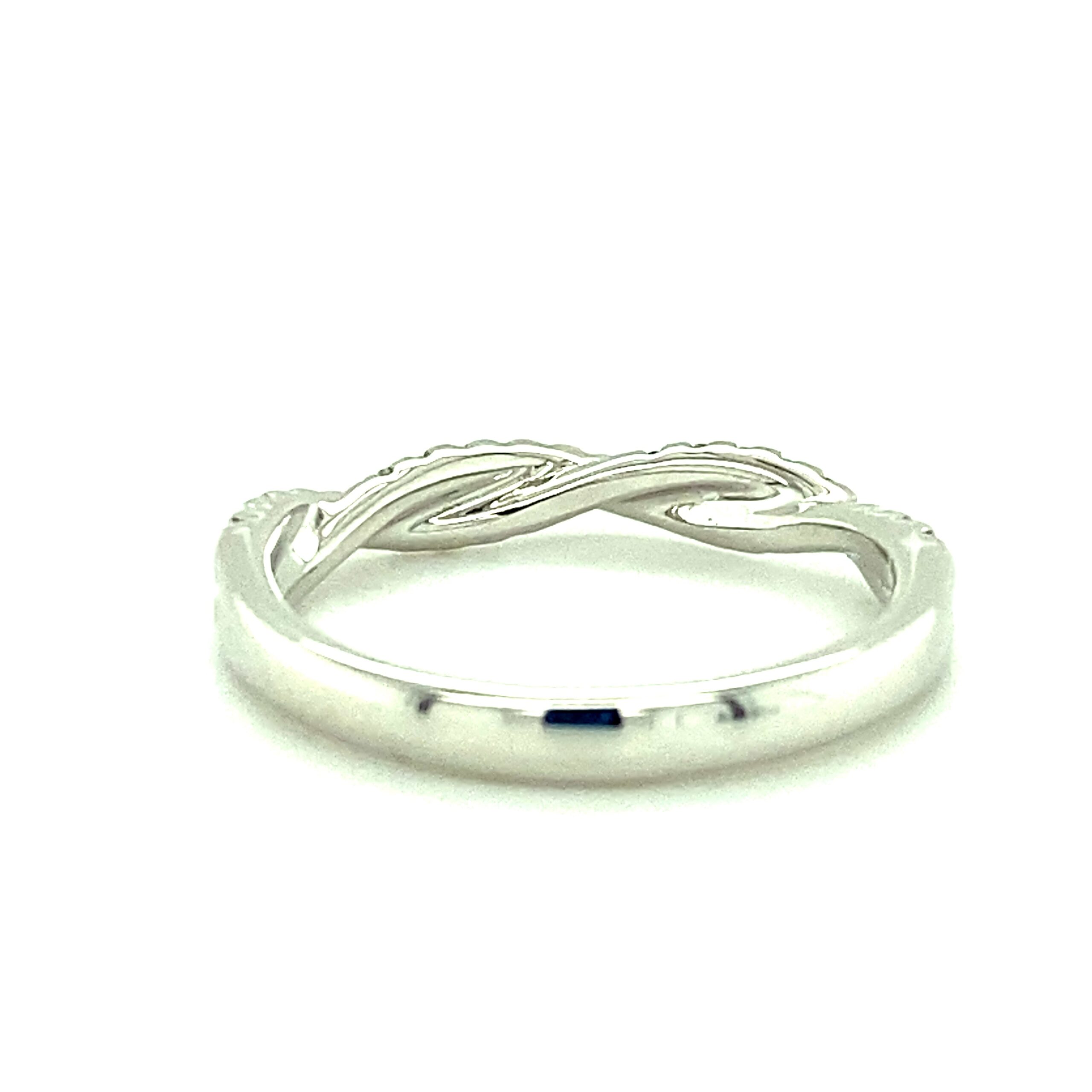 0.29ctw Twist Diamond Band in 14k White Gold