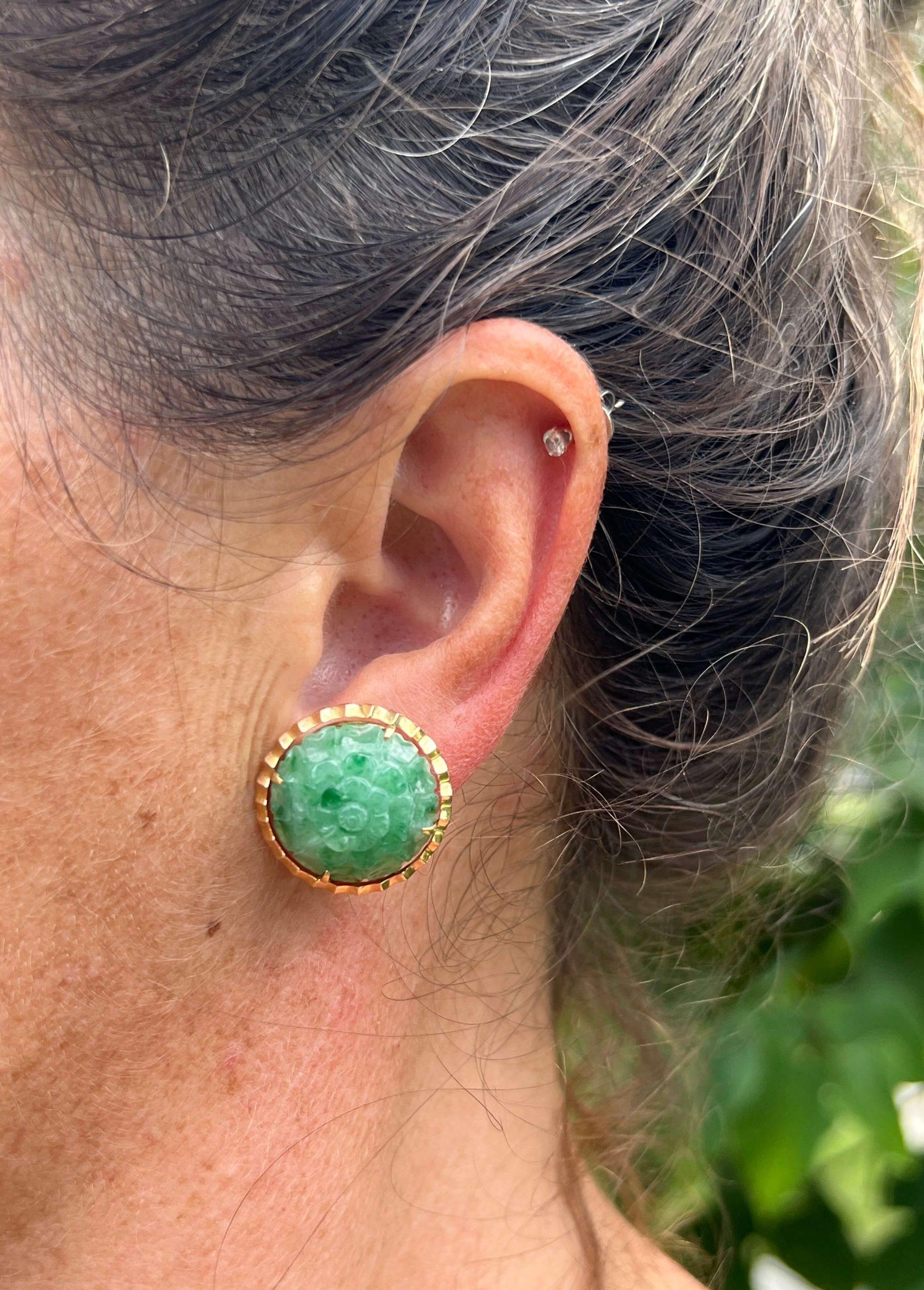 Estate 14K Yellow Gold Carved Jadeite Stud Earrings